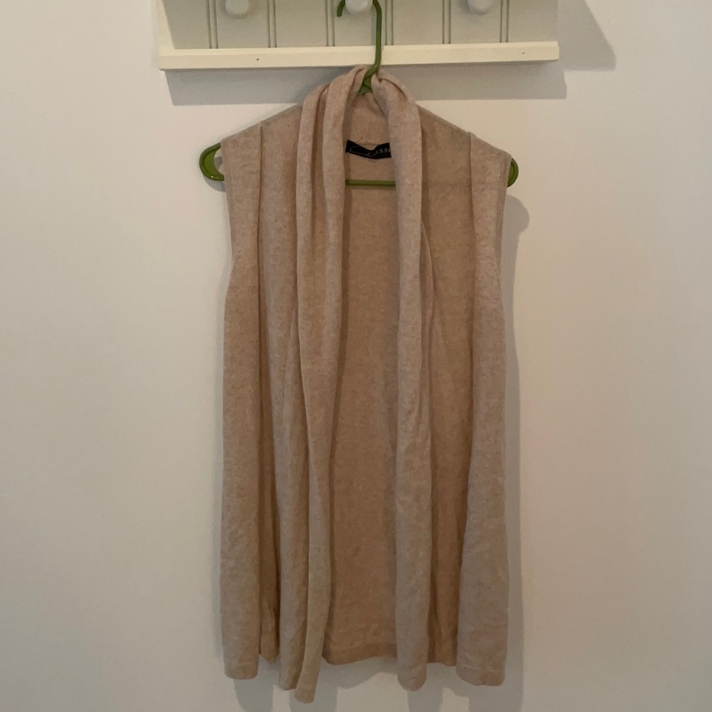 100% Cashmere vest never worn